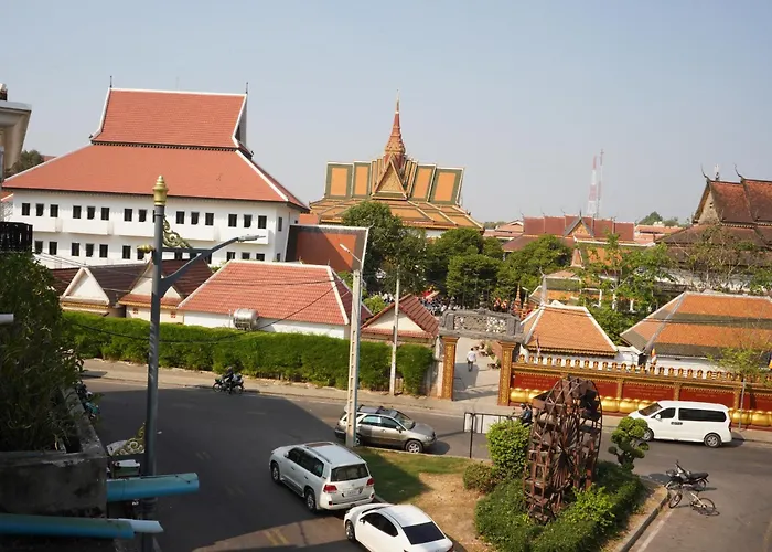 Ptes Chhouk *